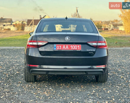 Чорний Шкода Суперб, об'ємом двигуна 1.97 л та пробігом 180 тис. км за 19900 $, фото 11 на Automoto.ua