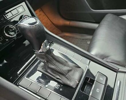 Черный Шкода Суперб, объемом двигателя 1.97 л и пробегом 200 тыс. км за 10900 $, фото 7 на Automoto.ua