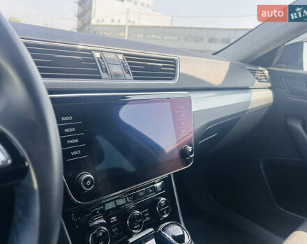 Чорний Шкода Суперб, об'ємом двигуна 1.8 л та пробігом 159 тис. км за 17450 $, фото 4 на Automoto.ua