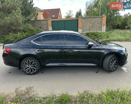 Черный Шкода Суперб, объемом двигателя 1.97 л и пробегом 176 тыс. км за 34000 $, фото 9 на Automoto.ua