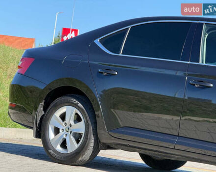 Шкода Суперб 2019 в Стрые на Automoto.ua Черный Шкода Суперб, объемом двигателя 1.8 л и пробегом 160 тыс. км за 18900 $, фото 14 на Automoto.ua