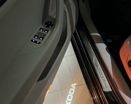 Черный Шкода Суперб, объемом двигателя 1.97 л и пробегом 177 тыс. км за 29000 $, фото 74 на Automoto.ua