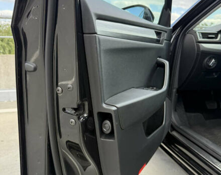 Черный Шкода Суперб, объемом двигателя 1.97 л и пробегом 80 тыс. км за 32999 $, фото 10 на Automoto.ua