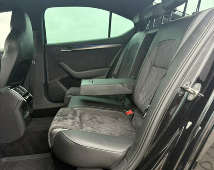 Чорний Шкода Суперб, об'ємом двигуна 2 л та пробігом 115 тис. км за 38700 $, фото 108 на Automoto.ua