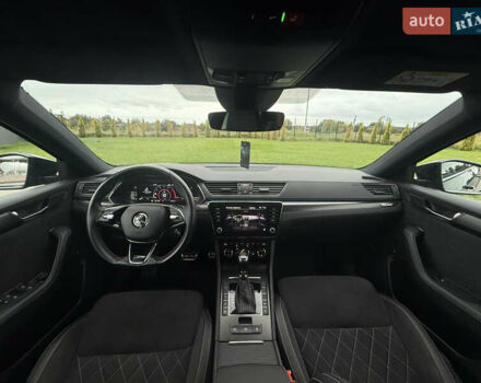 Чорний Шкода Суперб, об'ємом двигуна 2 л та пробігом 115 тис. км за 38700 $, фото 10 на Automoto.ua