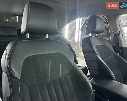 Черный Шкода Суперб, объемом двигателя 2 л и пробегом 92 тыс. км за 29800 $, фото 7 на Automoto.ua