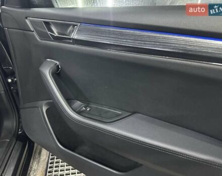 Черный Шкода Суперб, объемом двигателя 2 л и пробегом 92 тыс. км за 29800 $, фото 6 на Automoto.ua