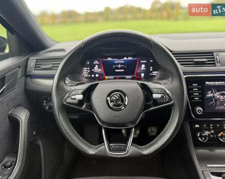 Чорний Шкода Суперб, об'ємом двигуна 2 л та пробігом 115 тис. км за 38700 $, фото 122 на Automoto.ua