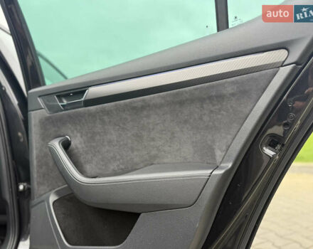 Чорний Шкода Суперб, об'ємом двигуна 2 л та пробігом 115 тис. км за 38700 $, фото 92 на Automoto.ua