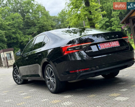 Чорний Шкода Суперб, об'ємом двигуна 2 л та пробігом 209 тис. км за 27999 $, фото 173 на Automoto.ua