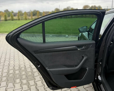 Чорний Шкода Суперб, об'ємом двигуна 2 л та пробігом 115 тис. км за 38700 $, фото 102 на Automoto.ua