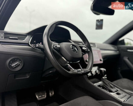 Чорний Шкода Суперб, об'ємом двигуна 2 л та пробігом 115 тис. км за 38700 $, фото 67 на Automoto.ua