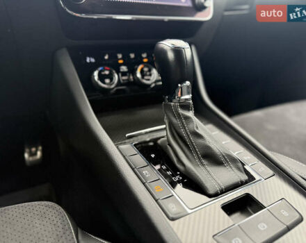 Чорний Шкода Суперб, об'ємом двигуна 2 л та пробігом 115 тис. км за 38700 $, фото 126 на Automoto.ua