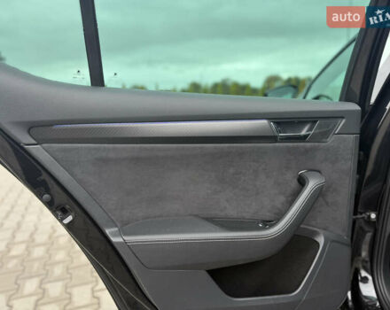 Чорний Шкода Суперб, об'ємом двигуна 2 л та пробігом 115 тис. км за 38700 $, фото 103 на Automoto.ua