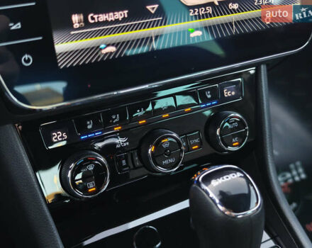 Черный Шкода Суперб, объемом двигателя 1.4 л и пробегом 134 тыс. км за 31999 $, фото 51 на Automoto.ua