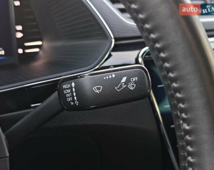 Черный Шкода Суперб, объемом двигателя 1.4 л и пробегом 134 тыс. км за 31999 $, фото 36 на Automoto.ua