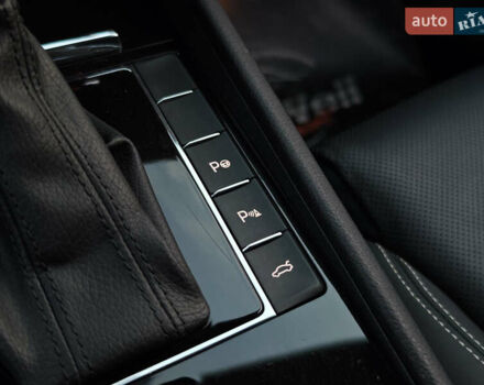 Черный Шкода Суперб, объемом двигателя 1.4 л и пробегом 134 тыс. км за 31999 $, фото 53 на Automoto.ua