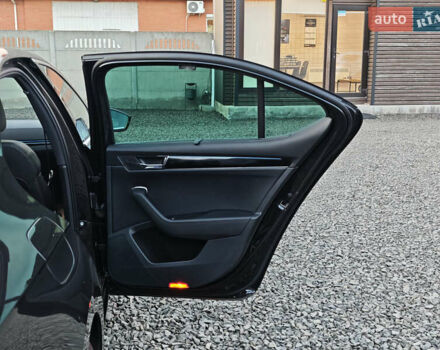 Черный Шкода Суперб, объемом двигателя 1.4 л и пробегом 134 тыс. км за 31999 $, фото 59 на Automoto.ua