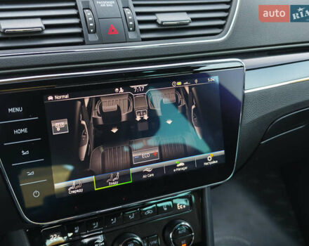 Черный Шкода Суперб, объемом двигателя 1.4 л и пробегом 134 тыс. км за 31999 $, фото 46 на Automoto.ua