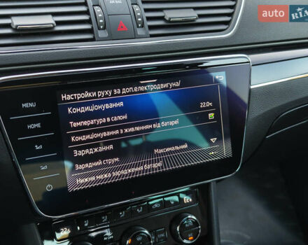 Черный Шкода Суперб, объемом двигателя 1.4 л и пробегом 134 тыс. км за 31999 $, фото 47 на Automoto.ua