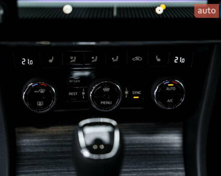 Черный Шкода Суперб, объемом двигателя 1.98 л и пробегом 27 тыс. км за 30000 $, фото 27 на Automoto.ua