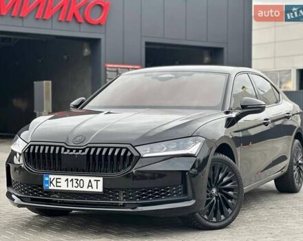 Черный Шкода Суперб, объемом двигателя 1.98 л и пробегом 6 тыс. км за 55555 $, фото 4 на Automoto.ua