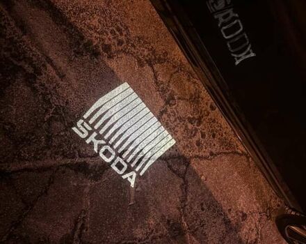 Чорний Шкода Суперб, об'ємом двигуна 1.98 л та пробігом 1 тис. км за 51999 $, фото 11 на Automoto.ua