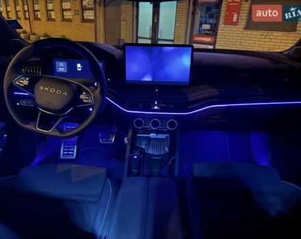 Чорний Шкода Суперб, об'ємом двигуна 1.98 л та пробігом 1 тис. км за 51999 $, фото 9 на Automoto.ua