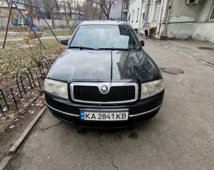 Черный Шкода Суперб, объемом двигателя 2.5 л и пробегом 300 тыс. км за 4500 $, фото 1 на Automoto.ua