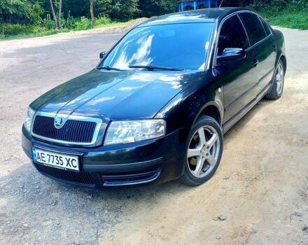 Черный Шкода Суперб, объемом двигателя 2 л и пробегом 300 тыс. км за 4700 $, фото 1 на Automoto.ua