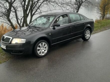 Черный Шкода Суперб, объемом двигателя 2.5 л и пробегом 400 тыс. км за 2600 $, фото 1 на Automoto.ua