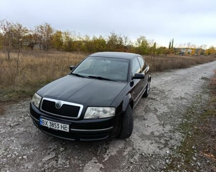 Черный Шкода Суперб, объемом двигателя 2.5 л и пробегом 320 тыс. км за 3750 $, фото 1 на Automoto.ua