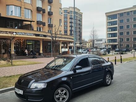 Черный Шкода Суперб, объемом двигателя 1.8 л и пробегом 300 тыс. км за 6000 $, фото 1 на Automoto.ua