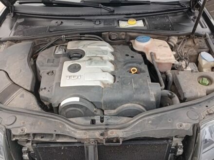 Черный Шкода Суперб, объемом двигателя 1.9 л и пробегом 357 тыс. км за 5700 $, фото 1 на Automoto.ua