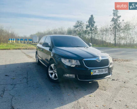 Черный Шкода Суперб, объемом двигателя 2 л и пробегом 286 тыс. км за 8300 $, фото 1 на Automoto.ua
