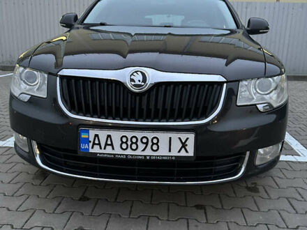Черный Шкода Суперб, объемом двигателя 2 л и пробегом 310 тыс. км за 10500 $, фото 1 на Automoto.ua