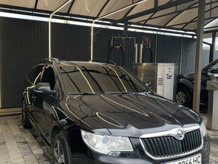 Черный Шкода Суперб, объемом двигателя 2 л и пробегом 310 тыс. км за 8800 $, фото 1 на Automoto.ua