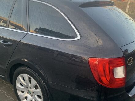 Черный Шкода Суперб, объемом двигателя 2 л и пробегом 300 тыс. км за 9200 $, фото 1 на Automoto.ua