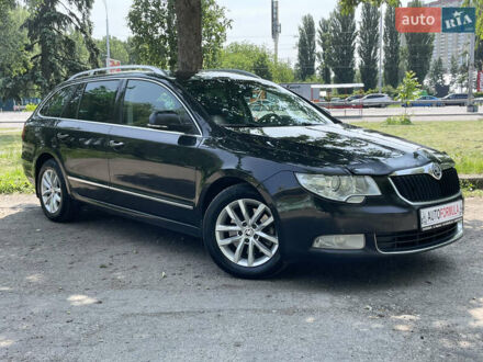 Шкода Суперб 2012 у Києві на Automoto.ua Чорний Шкода Суперб, об'ємом двигуна 1.97 л та пробігом 240 тис. км за 10790 $, фото 1 на Automoto.ua