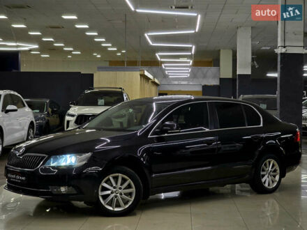 Черный Шкода Суперб, объемом двигателя 1.8 л и пробегом 253 тыс. км за 10799 $, фото 1 на Automoto.ua