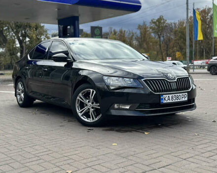 Черный Шкода Суперб, объемом двигателя 2 л и пробегом 234 тыс. км за 17800 $, фото 1 на Automoto.ua