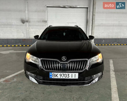 Черный Шкода Суперб, объемом двигателя 1.6 л и пробегом 280 тыс. км за 13400 $, фото 1 на Automoto.ua