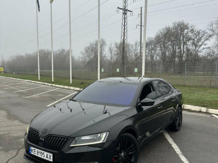 Черный Шкода Суперб, объемом двигателя 1.6 л и пробегом 229 тыс. км за 13999 $, фото 1 на Automoto.ua