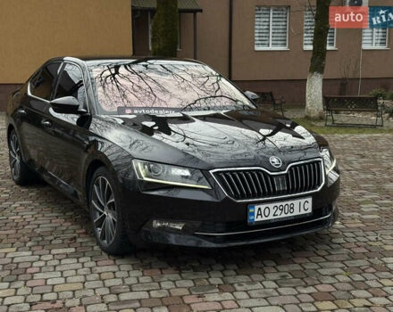 Черный Шкода Суперб, объемом двигателя 2 л и пробегом 284 тыс. км за 17500 $, фото 1 на Automoto.ua