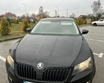 Черный Шкода Суперб, объемом двигателя 1.6 л и пробегом 202 тыс. км за 15200 $, фото 1 на Automoto.ua