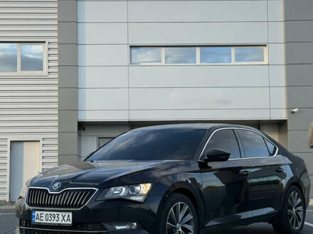 Черный Шкода Суперб, объемом двигателя 1.8 л и пробегом 145 тыс. км за 19500 $, фото 1 на Automoto.ua