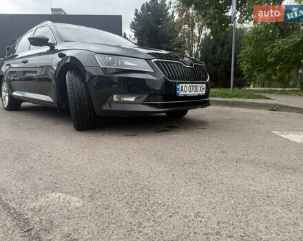 Черный Шкода Суперб, объемом двигателя 2 л и пробегом 280 тыс. км за 15500 $, фото 1 на Automoto.ua