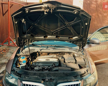 Шкода Суперб 2014 у Києві на Automoto.ua Фіолетовий Шкода Суперб, об'ємом двигуна 1.8 л та пробігом 240 тис. км за 11900 $, фото 16 на Automoto.ua