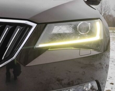 Коричневый Шкода Суперб, объемом двигателя 1.6 л и пробегом 260 тыс. км за 16000 $, фото 5 на Automoto.ua