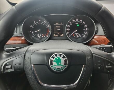 Коричневый Шкода Суперб, объемом двигателя 0 л и пробегом 290 тыс. км за 9900 $, фото 5 на Automoto.ua